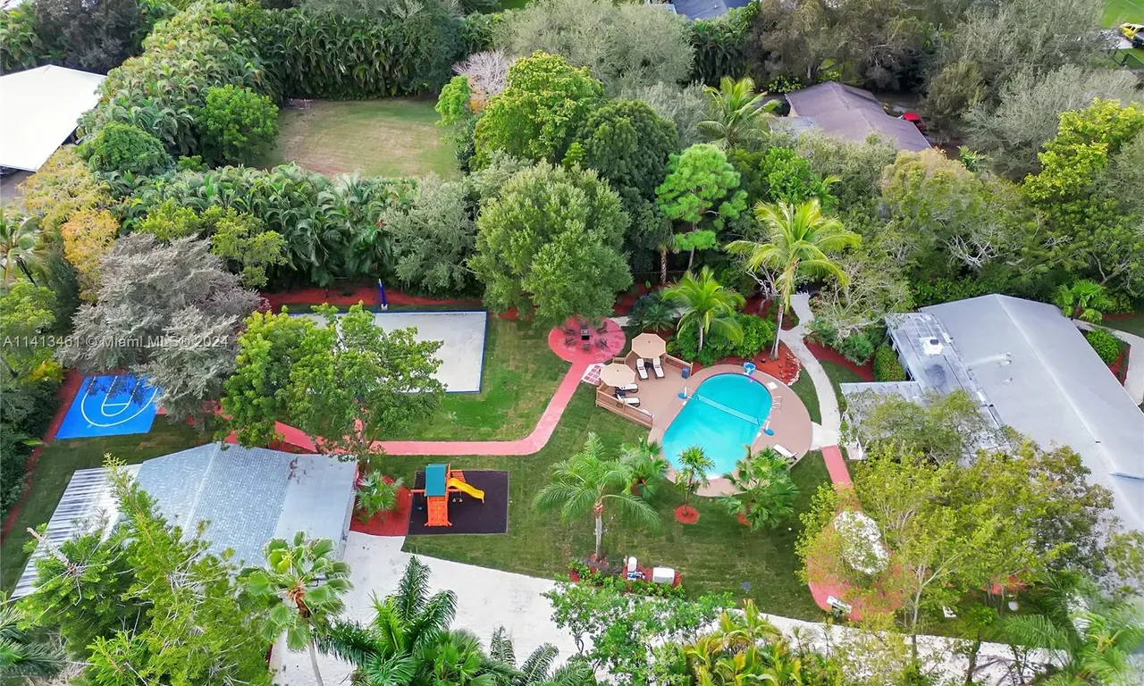 14330 SW 20th St, Davie FL 33325