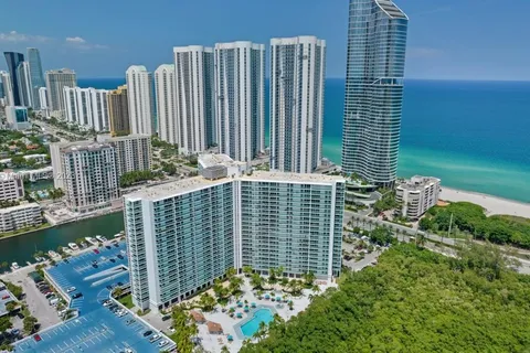 100 Bayview Dr # 1024, Sunny Isles Beach FL 33160