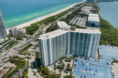 100 Bayview Dr # 1024, Sunny Isles Beach FL 33160