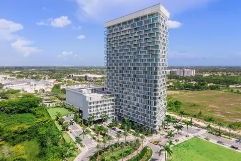 2000 Metropica Way # 1701, Sunrise FL 33323