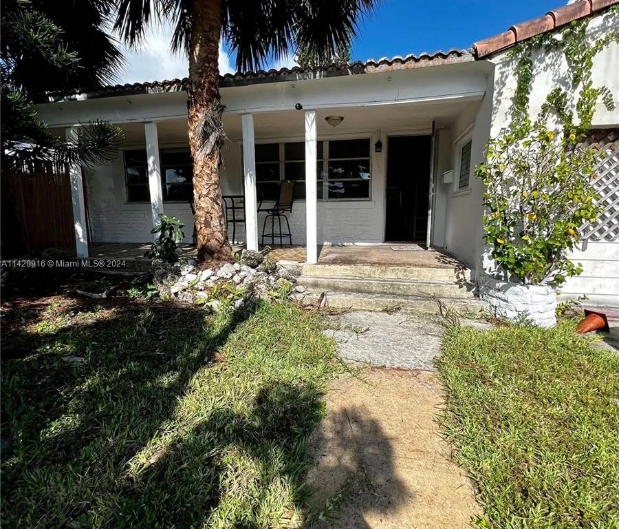 8080 Hawthorne Ave # 1, Miami Beach FL 33141