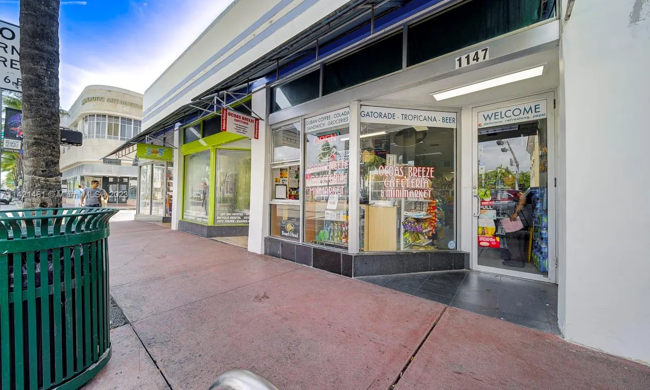 Cafeteria/Convenience Store for Sale in Miami Beach on Washington Ave, Miami Beach FL 33139