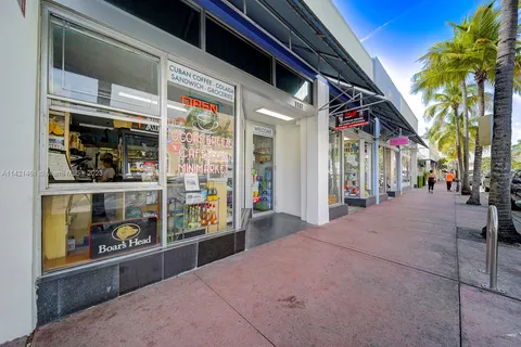 Cafeteria/Convenience Store for Sale in Miami Beach on Washington Ave, Miami Beach FL 33139