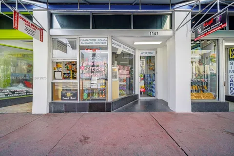 Cafeteria/Convenience Store for Sale in Miami Beach on Washington Ave, Miami Beach FL 33139