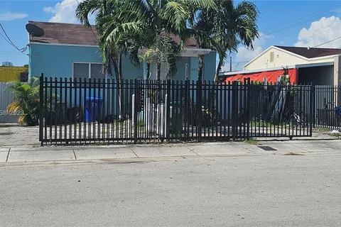 1884 NW 21st Ter, Miami FL 33142