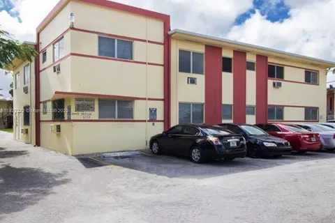 71 NW 76th St # 16, Miami FL 33150