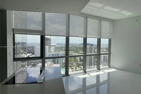 851 NE 1st Ave # 2702, Miami FL 33132