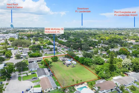 5838 Mckinley St, Hollywood FL 33021