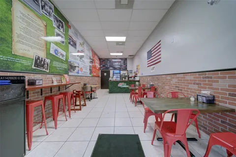 Pizzeria Restaurant For Sale in Kendall in front of Miami Dade College, Miami FL 33196