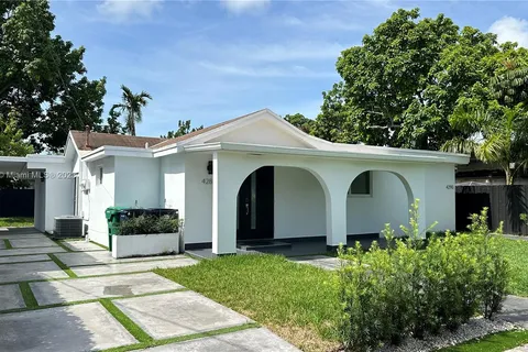 4288 SW 9th St, Miami FL 33134