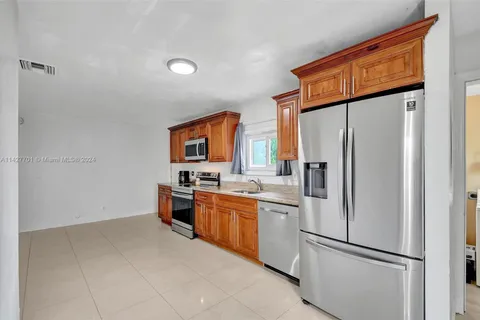 2839 Oklahoma St, West Palm Beach FL 33406