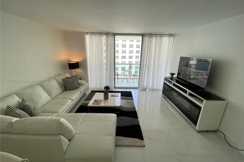 5151 Collins Ave # 1027, Miami Beach FL 33140