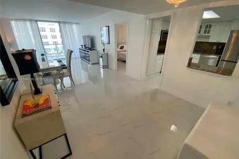 5151 Collins Ave # 1027, Miami Beach FL 33140