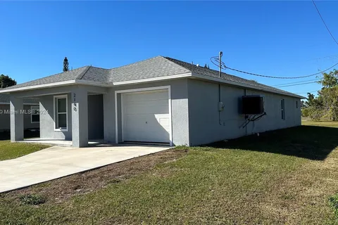 3428 N Jeffcott ST, Fort Myers FL 33916