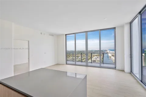 4010 S Ocean Dr, Hollywood FL 33019