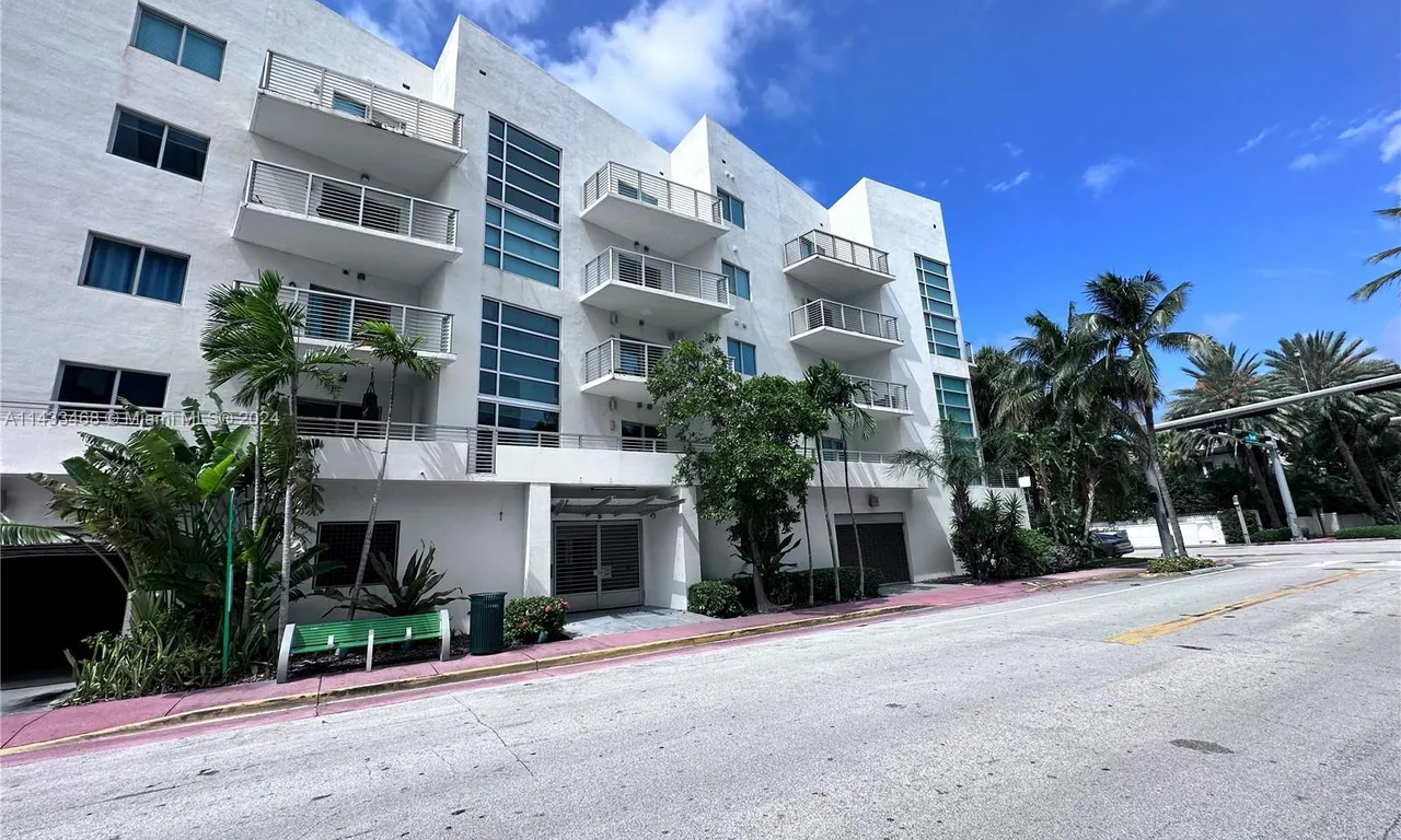 7700 Collins Ave # 3, Miami Beach FL 33141