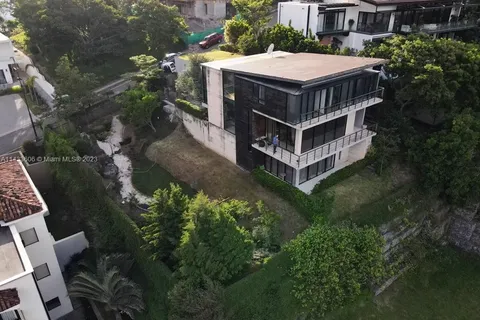 46 Cerro Real Alto Las Palomas, CR