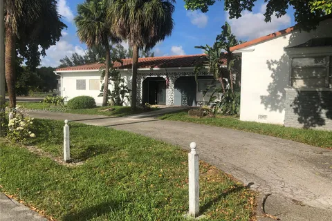 627 Eldron Dr, Miami Springs FL 33166