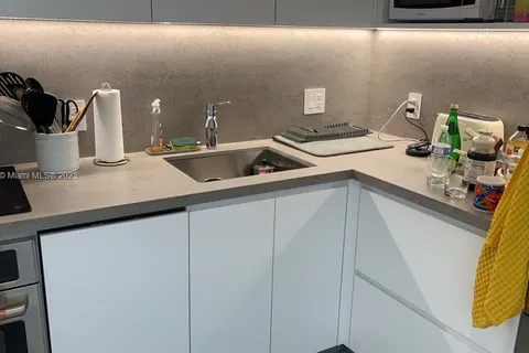 5151 Collins Ave # 935, Miami Beach FL 33140