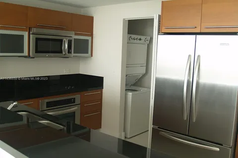 244 Biscayne Blvd # 3908, Miami FL 33132