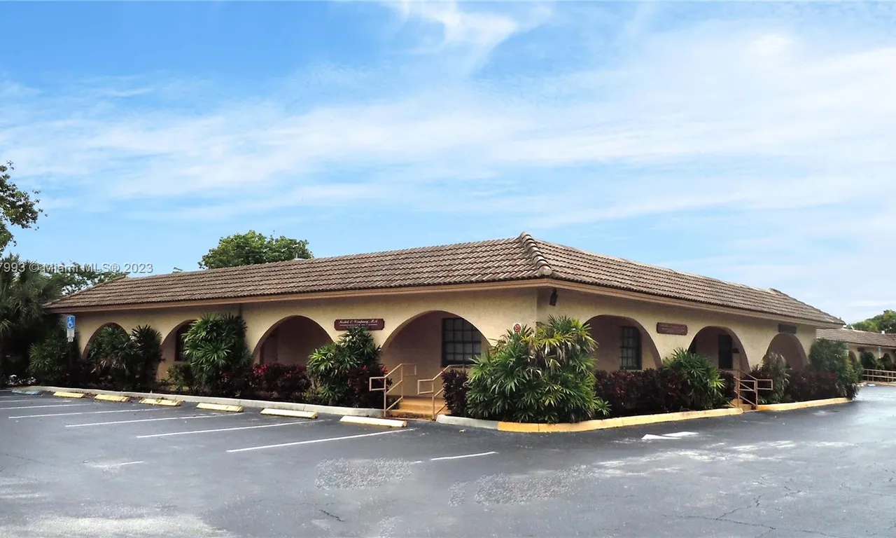 7390 NW 5th St # 5, Plantation FL 33317