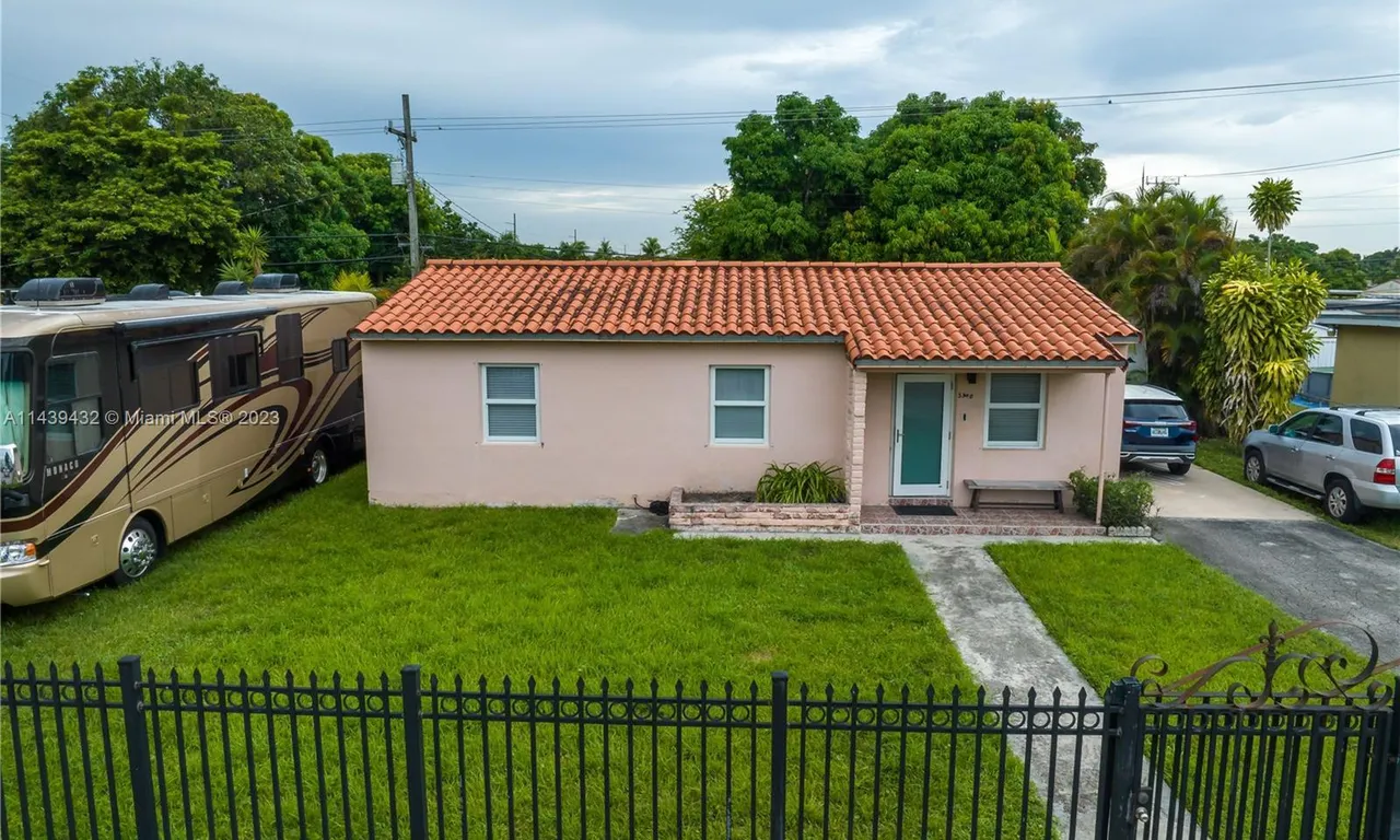 3360 E 10th Ave, Hialeah FL 33013