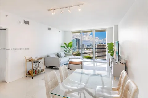 335 S Biscayne Blvd # 3900, Miami FL 33131