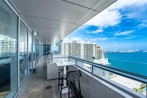 1395 Brickell Ave # 2802, Miami FL 33131