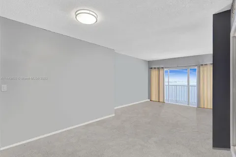 300 Bayview Dr # 1914, Sunny Isles Beach FL 33160