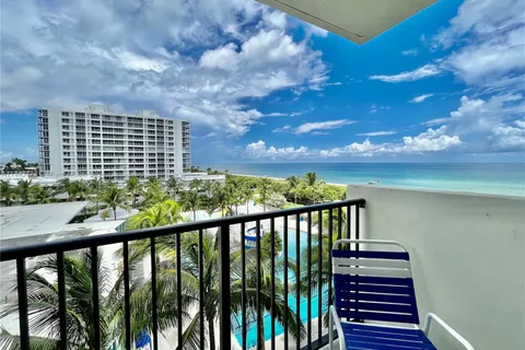 9273 Collins Ave # 507, Surfside FL 33154