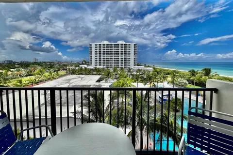 9273 Collins Ave # 507, Surfside FL 33154