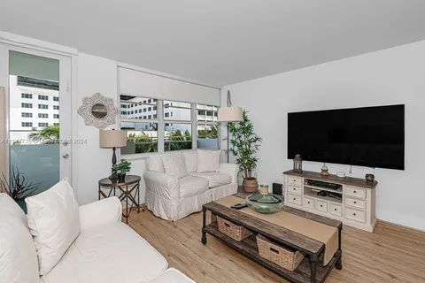 100 Lincoln Rd # 410, Miami Beach FL 33139