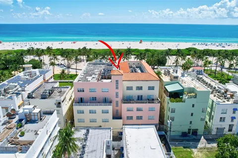 834 Ocean Dr # 212, Miami Beach FL 33139