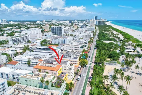 834 Ocean Dr # 212, Miami Beach FL 33139