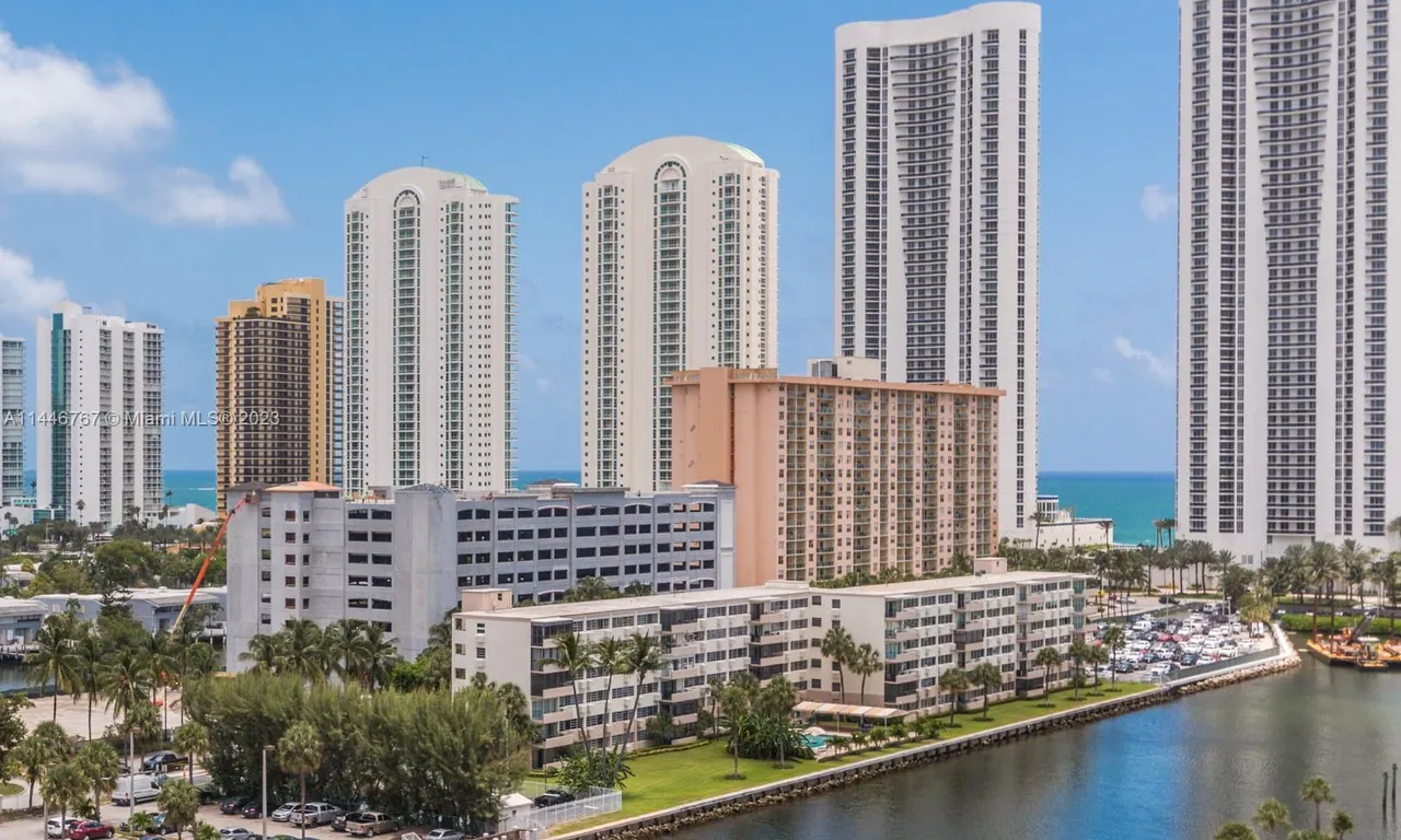 500 Bayview Dr # 1119, Sunny Isles Beach FL 33160