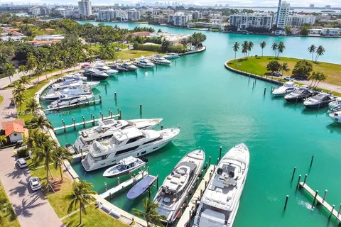 74 Bal Bay Dr, Bal Harbour FL 33154