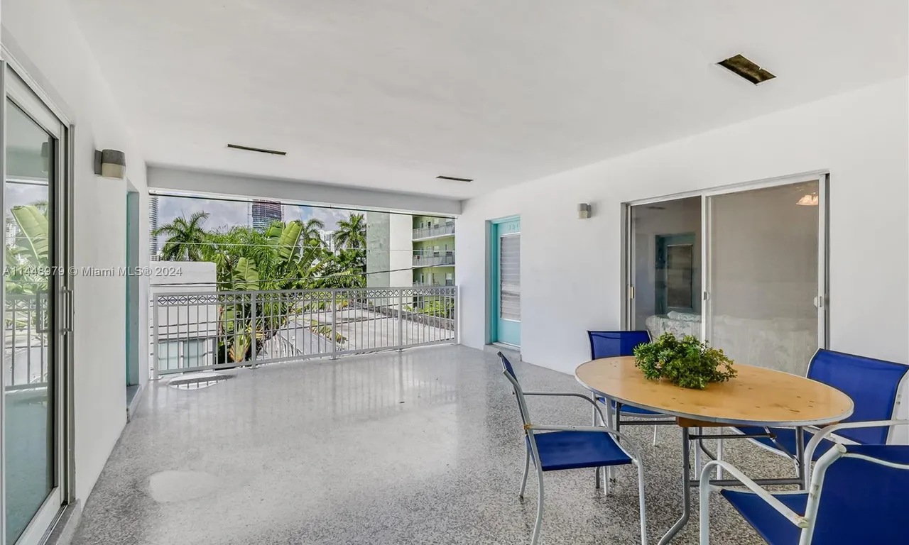 350 Collins Ave # 307, Miami Beach FL 33139