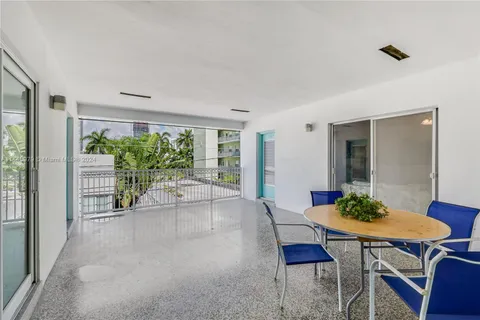 350 Collins Ave # 307, Miami Beach FL 33139