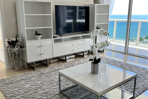 1830 S Ocean Dr # 1204, Hallandale Beach FL 33009