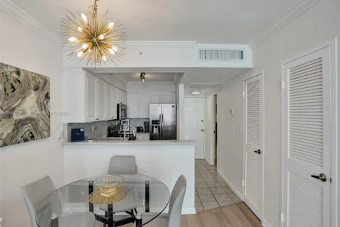 2501 S Ocean Dr, Hollywood FL 33019