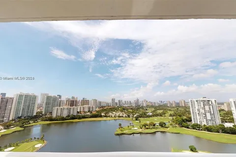 3625 N Country Club Dr # 2604, Aventura FL 33180