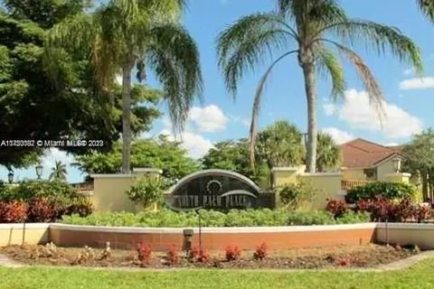 7630 Westwood Dr # 318, Tamarac FL 33321