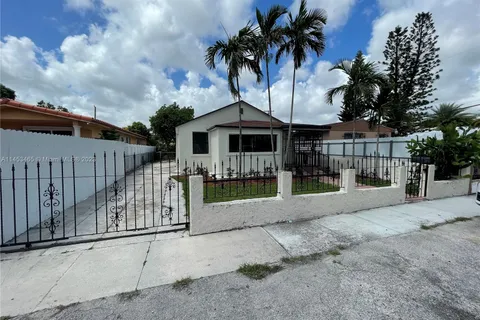 508 E 40th St, Hialeah FL 33013