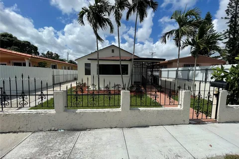 508 E 40th St, Hialeah FL 33013