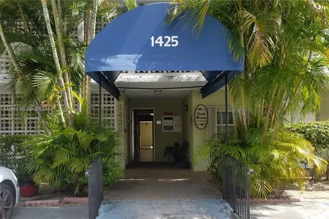 1425 Arthur St # 216B, Hollywood FL 33020