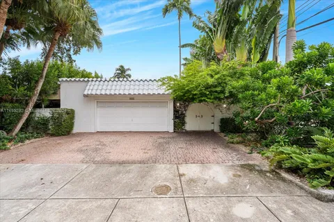 433 E Dilido Dr, Miami Beach FL 33139