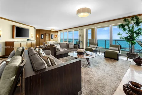 1455 Ocean Dr # 1408, Miami Beach FL 33139