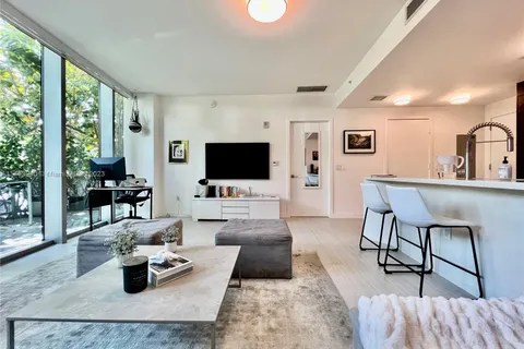 1 Collins Ave # 108, Miami Beach FL 33139