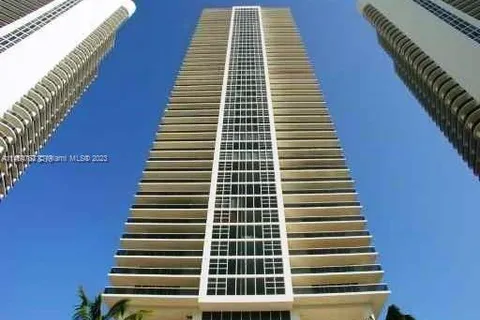 1830 S Ocean Dr # 1912, Hallandale Beach FL 33009
