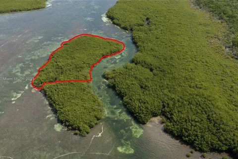 1 BONITA KEY, Unincorporated Dade County FL 33035